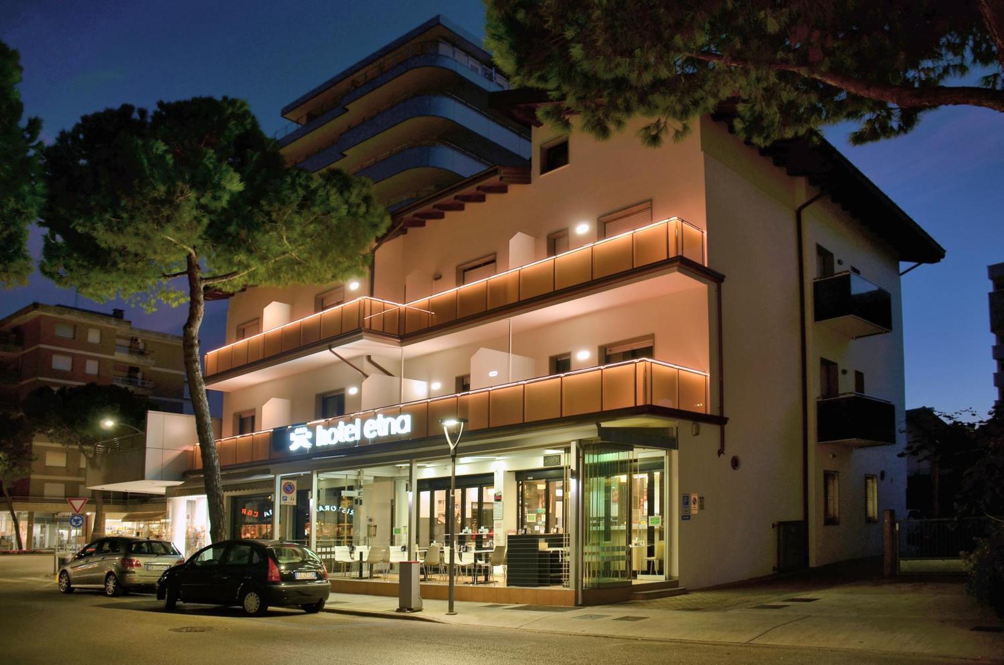 Hotel Etna Lignano Sabbiadoro Extérieur photo
