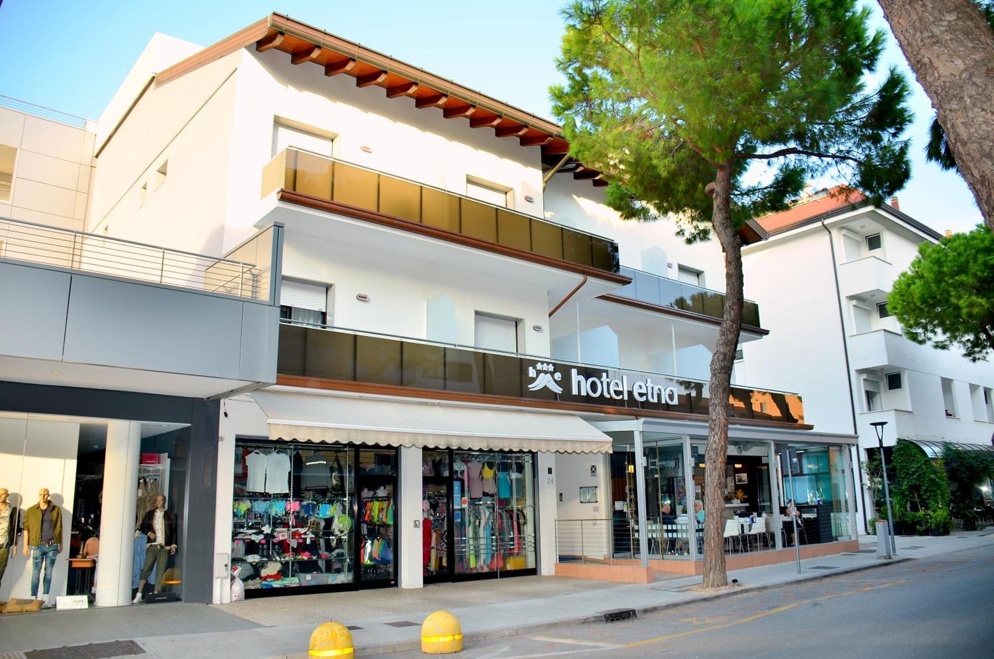 Hotel Etna Lignano Sabbiadoro Extérieur photo