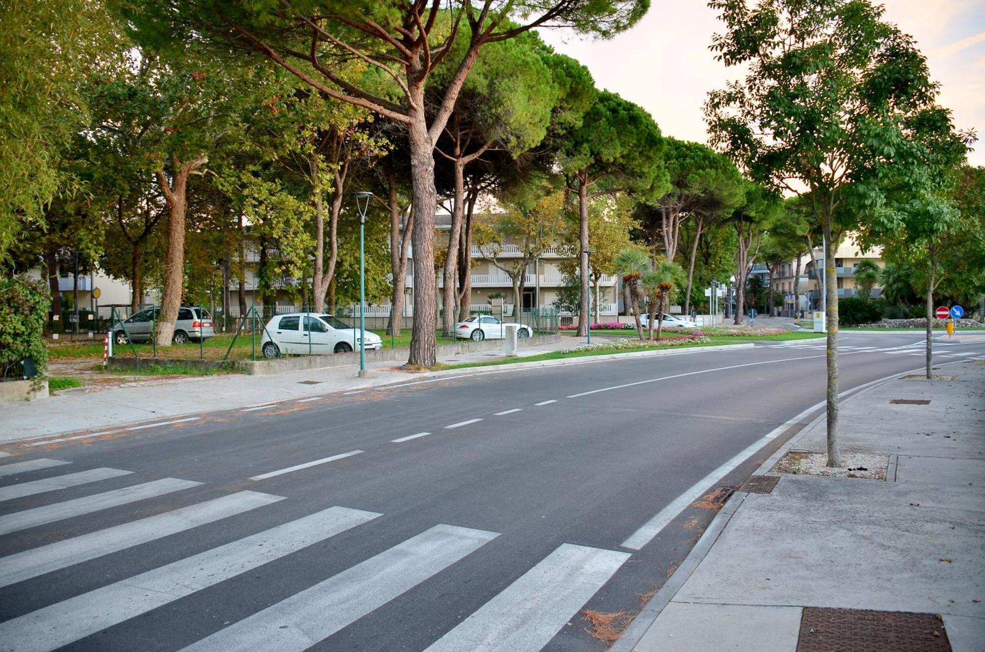 Hotel Etna Lignano Sabbiadoro Extérieur photo